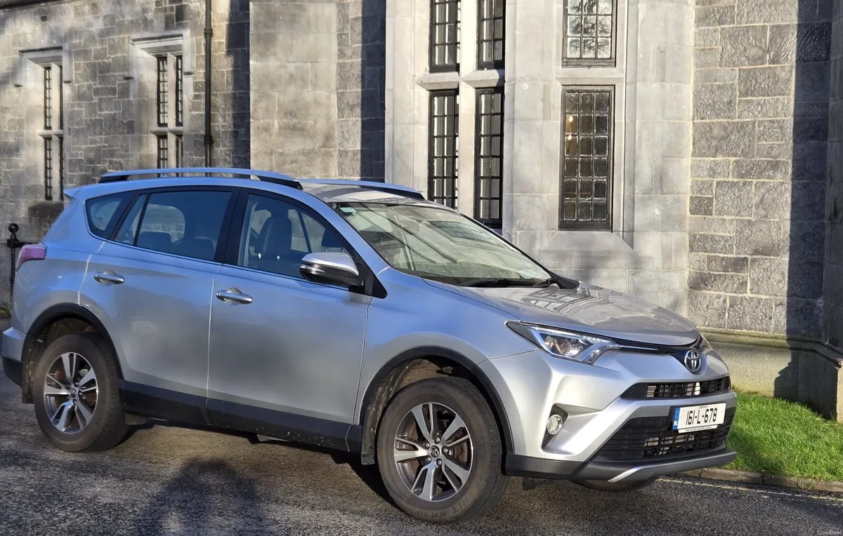 Toyota RAV4 - Image 2