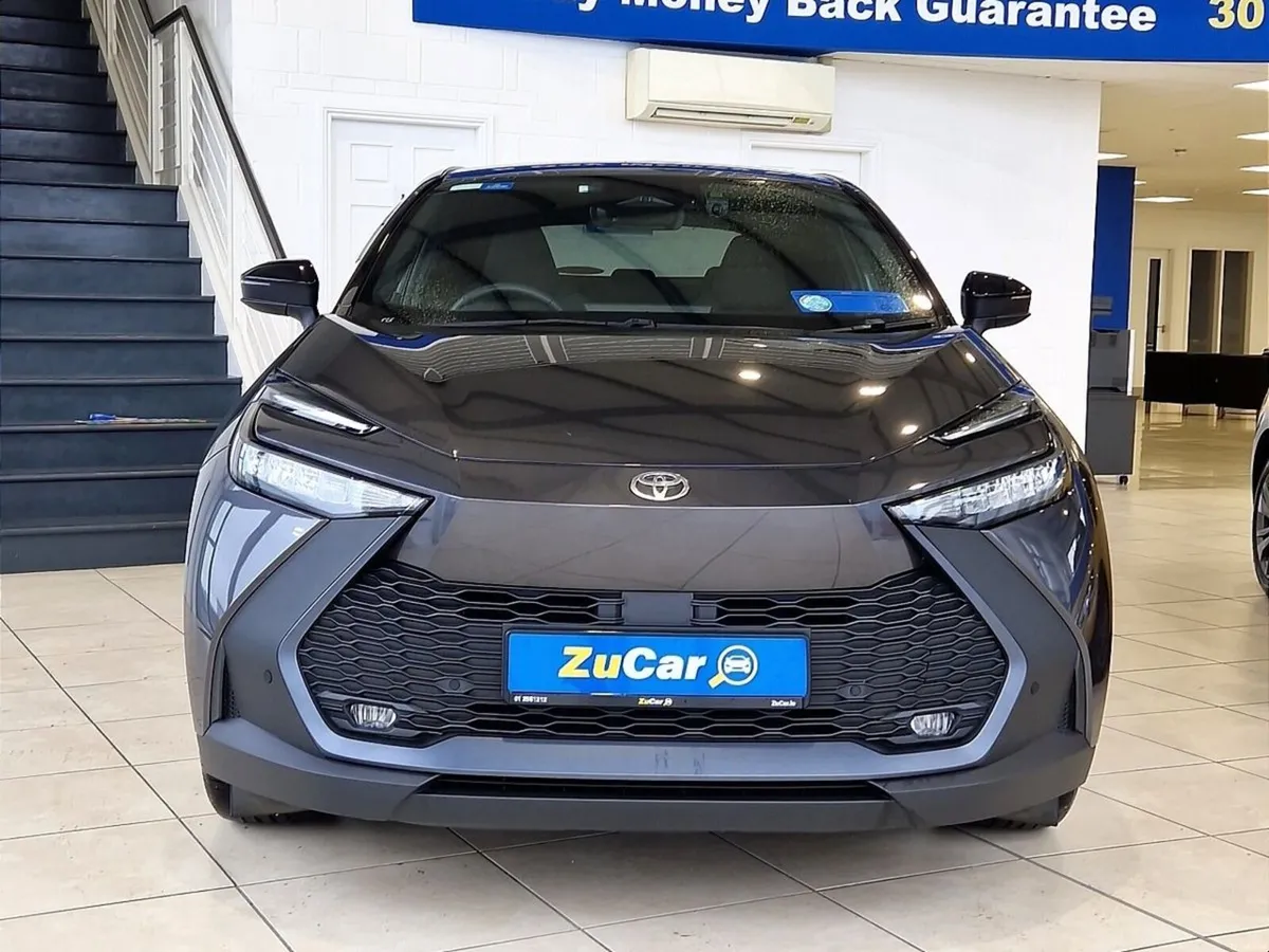 Toyota C-HR 1.8 HYBRID SPORT - Image 2