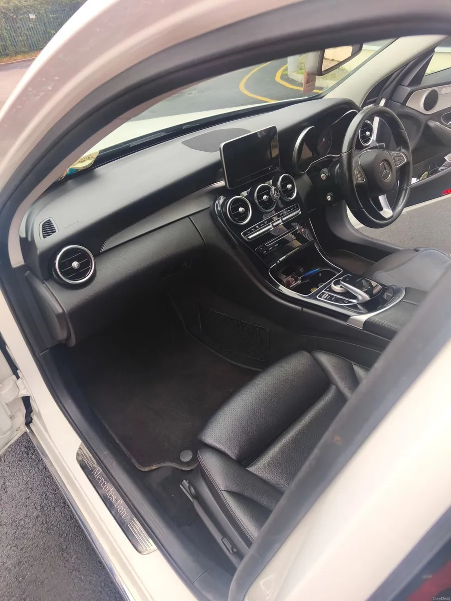 Mercedes-Benz C-Class 2016 - Image 3