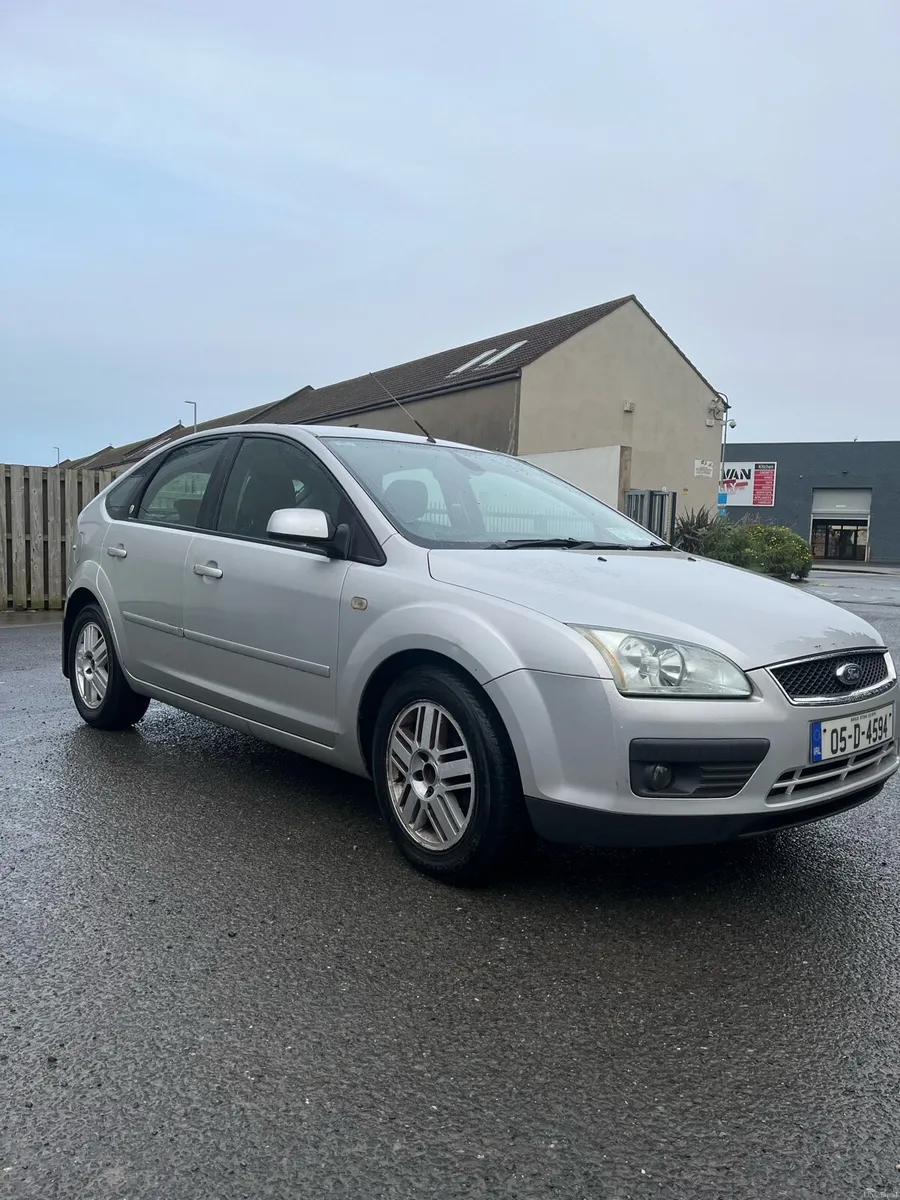 2005 Ford Focus Ghia 1.6 Petrol! BRAND NEW NCT! - Image 3