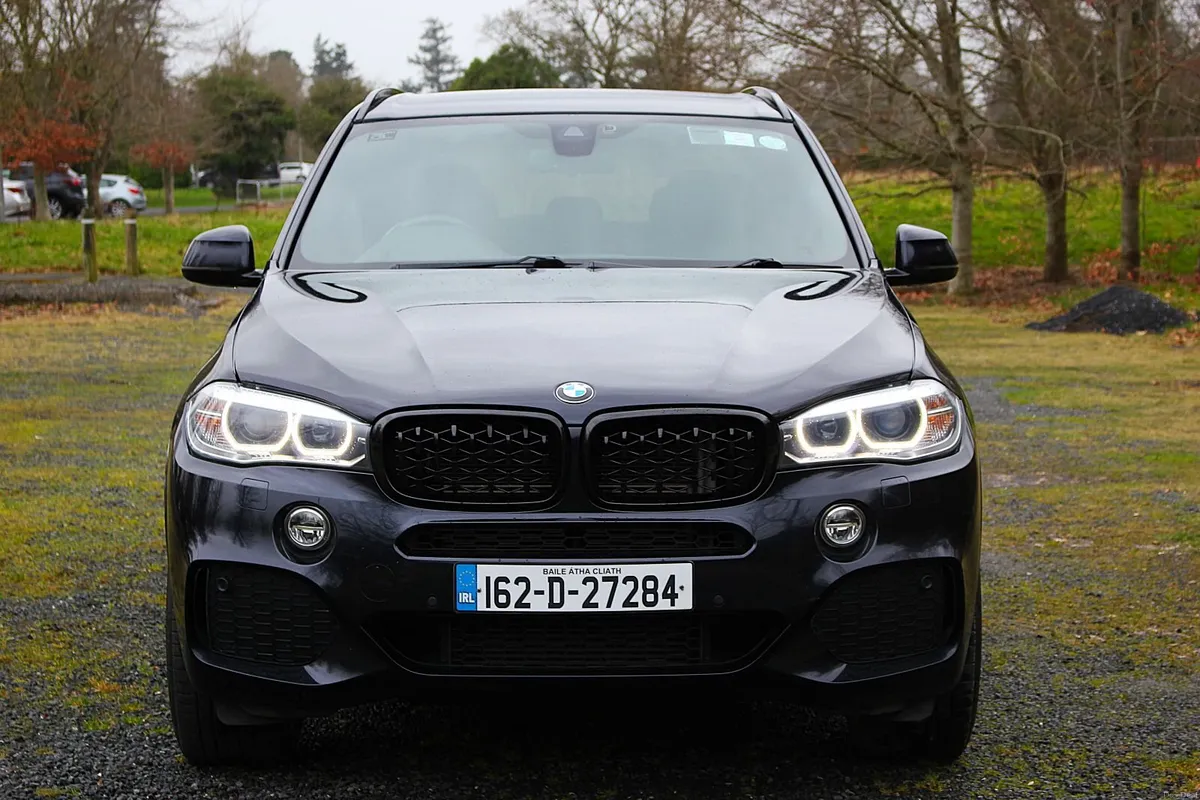 BMW X5 XDrive M-SPORT 40E/MASSIVE SPEC/MINT - Image 3