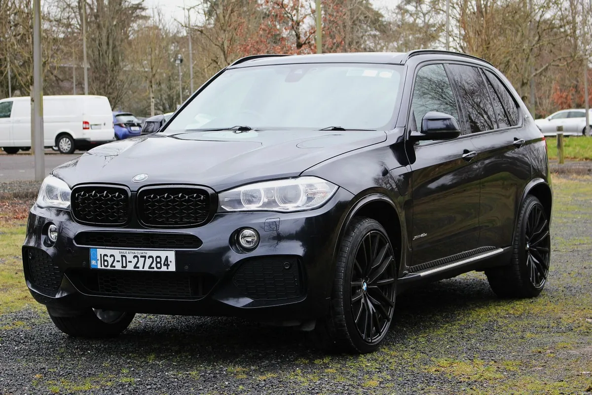 BMW X5 XDrive M-SPORT 40E/MASSIVE SPEC/MINT - Image 2