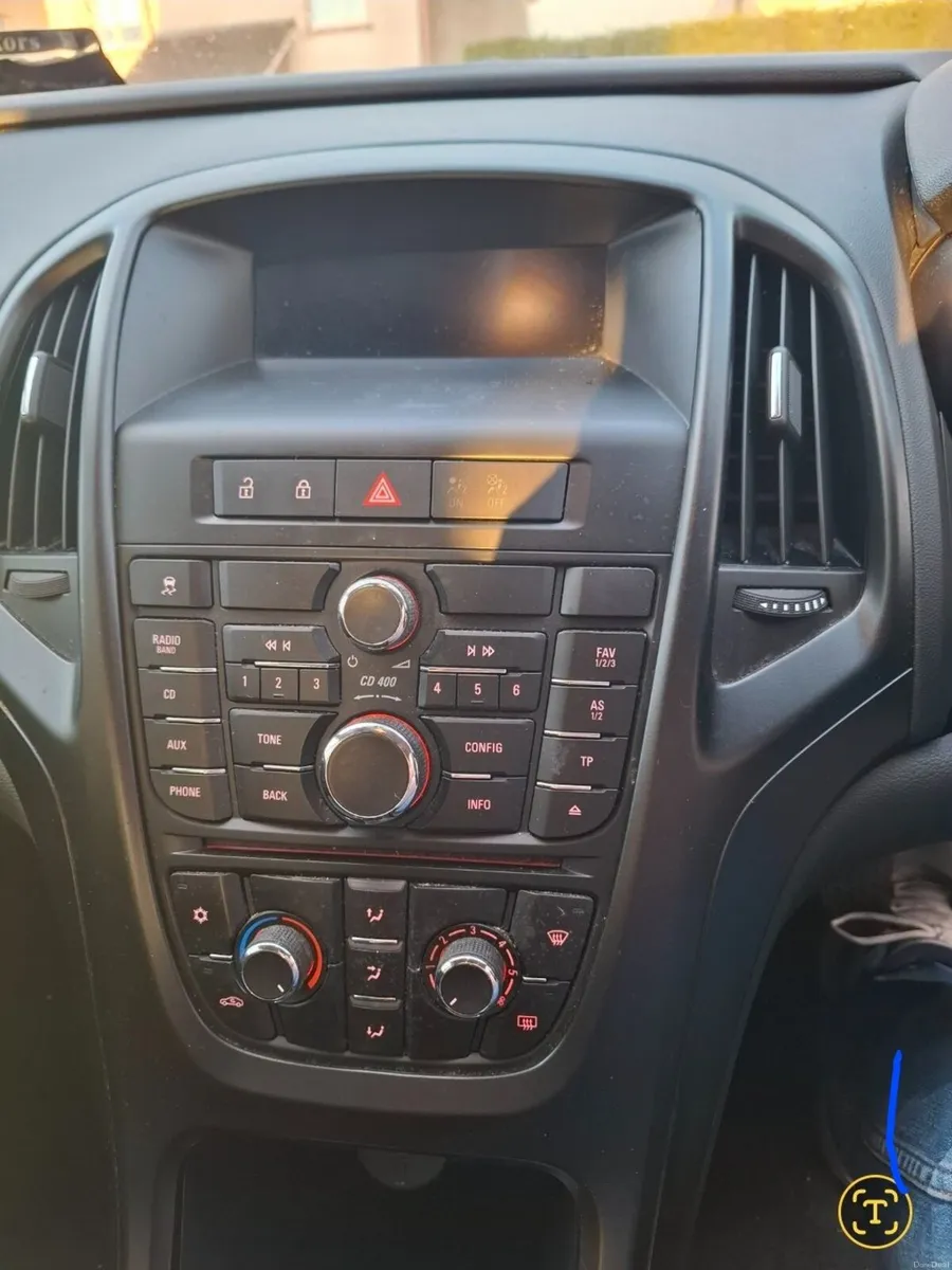 Vauxhall Astra 2012 - Image 2