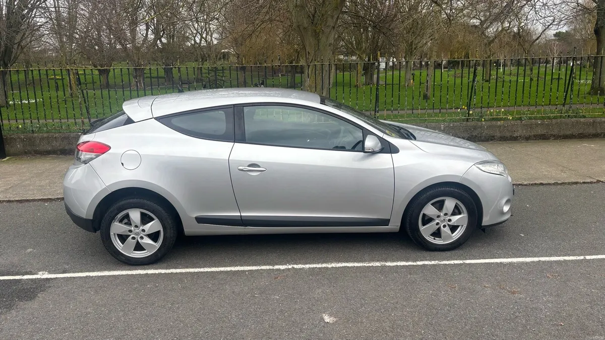 Renault Megane Coupe Dynamique 1.5 Diesel - Image 3