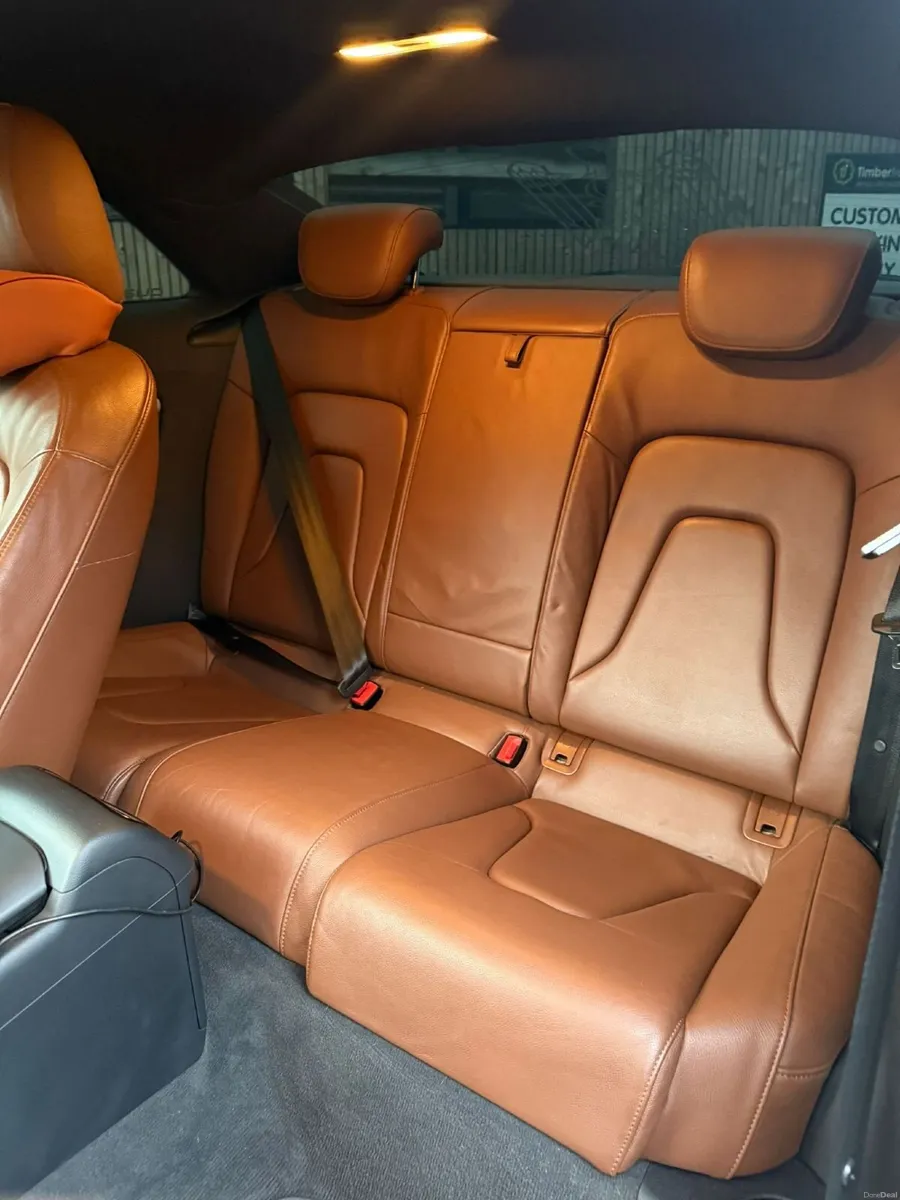 Audi A5 2011 - Image 2