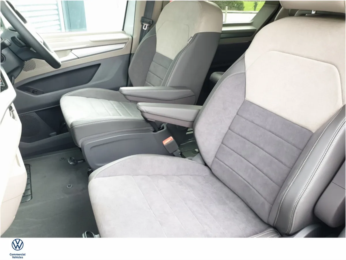 Volkswagen Multivan T7 STYLE PHEV 240HP A6A LOH - Image 4