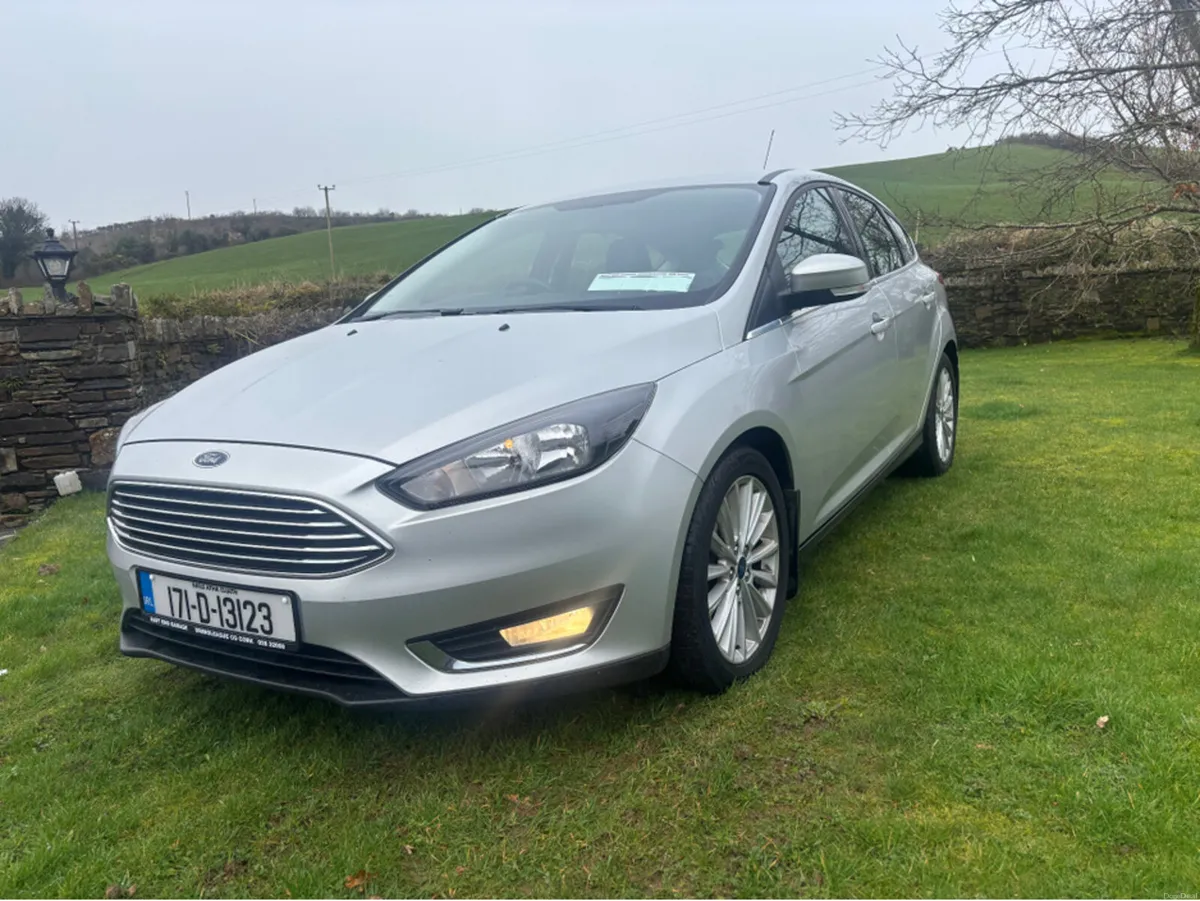 Ford Focus TITANIUM 1.5 TD 120PS 6SPEED 4DR - Image 2