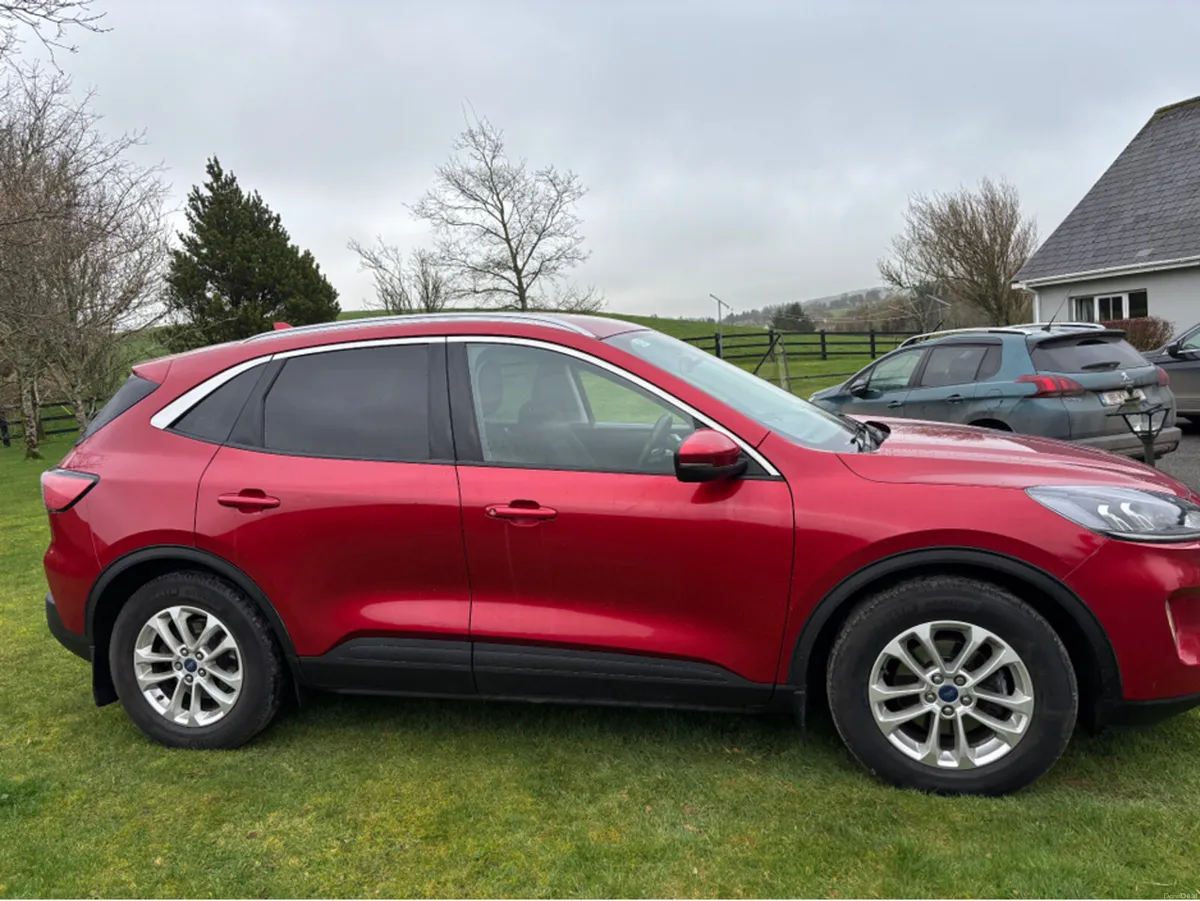 Ford Kuga TITANIUM 1.5 TD 120 S6.2 M6 F 4DR - Image 4