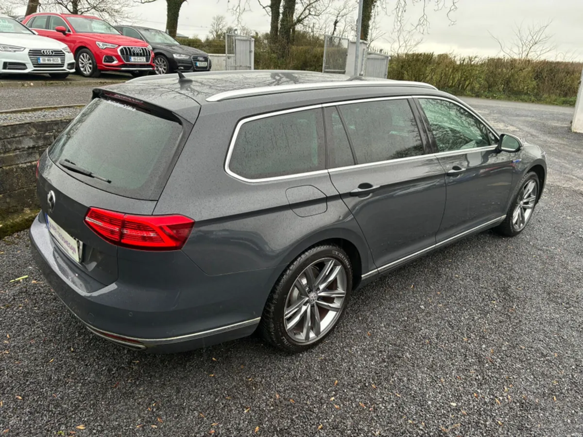 Volkswagen Passat GTE 218 PS  AUTO - Image 2