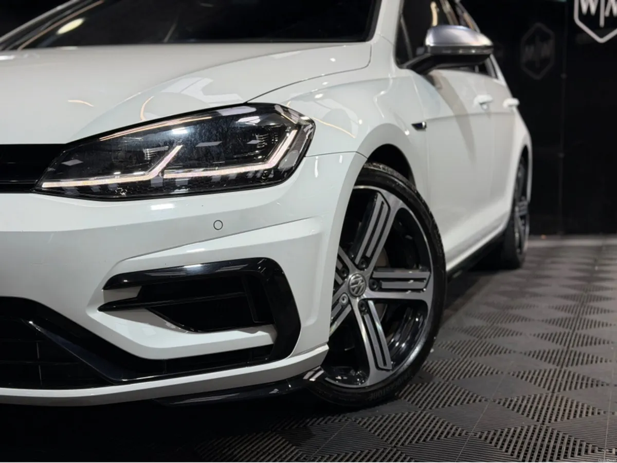 Volkswagen Golf R 2.0TSI 4 MOTION 310BHP 5DR AUTO - Image 3