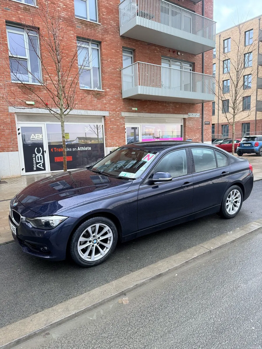BMW 3-Series 2016 - Image 2