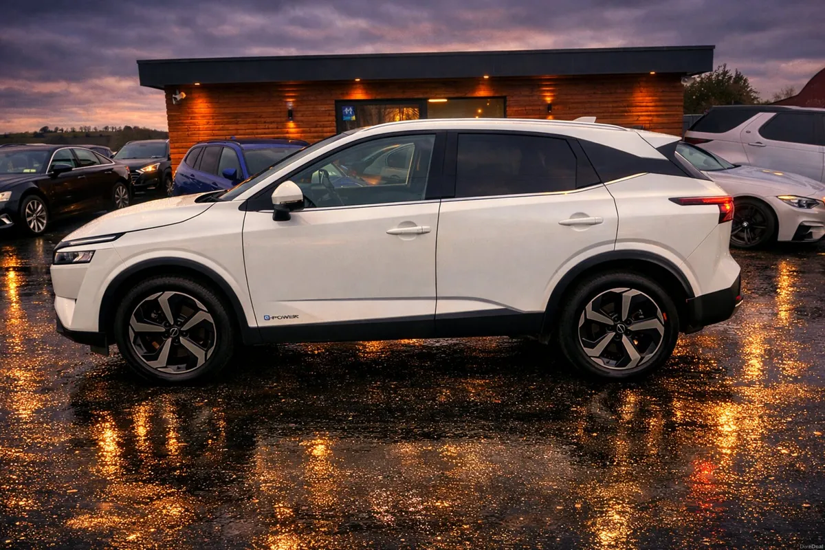 23 Nissan Qashqai SV PREMIUM AUTO - Image 2