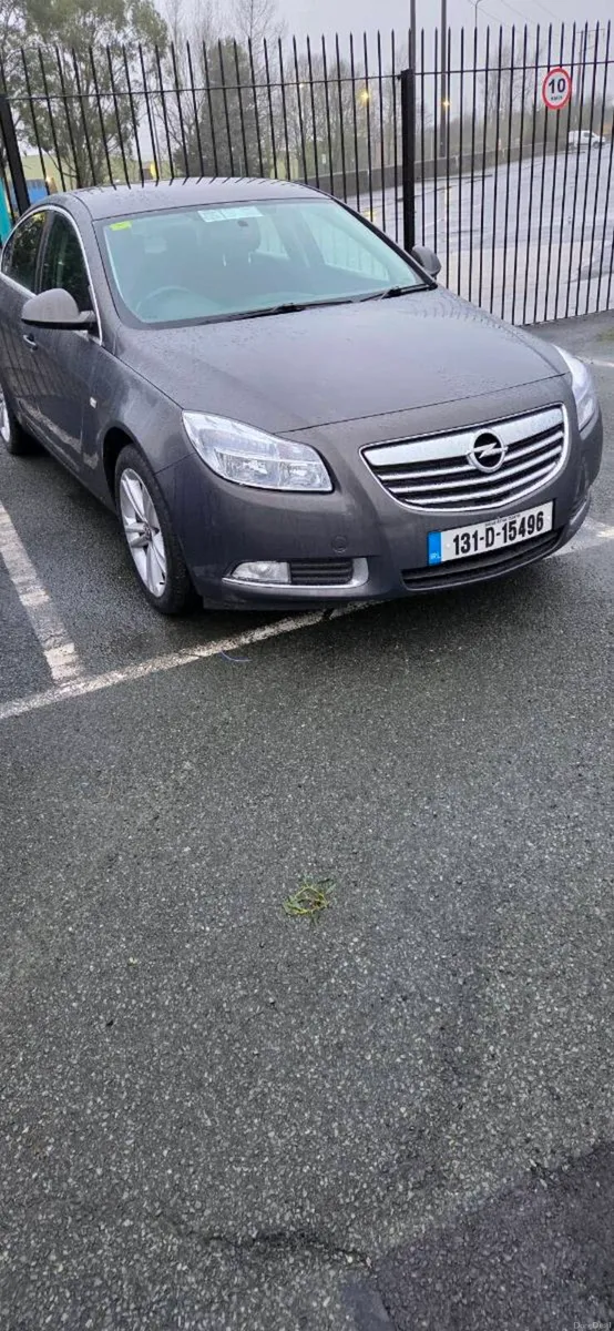 Opel Insignia - Image 1