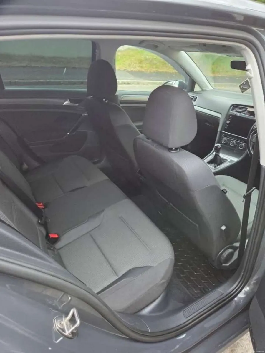 Volkswagen Golf - Image 5