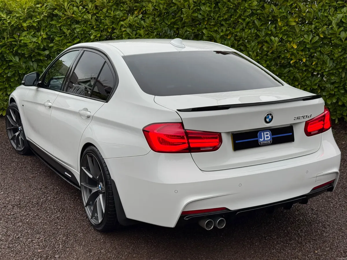 BMW 320D M-Sport 2017 **LOW MILES** - Image 3