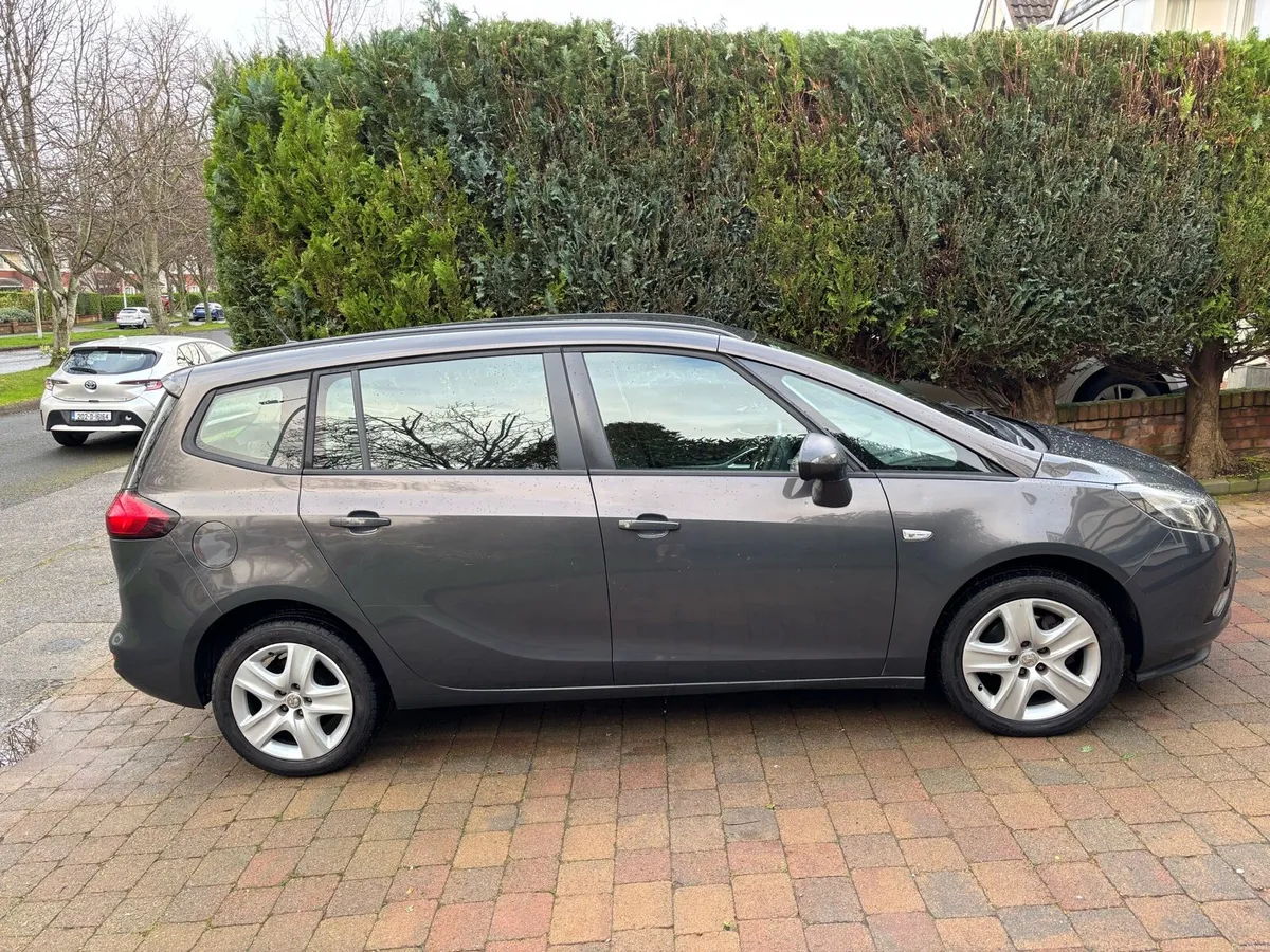 Vauxhall Zafira 7 seater - Image 1