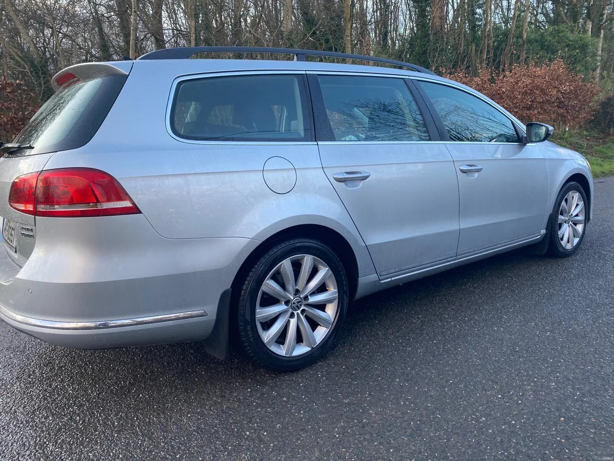 VW Passat 2.0 TDI AS NEW SMALL KMS FSH - Image 2