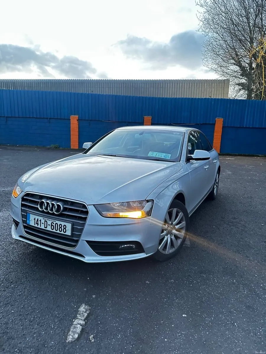 Audi A4 2014 - Image 2