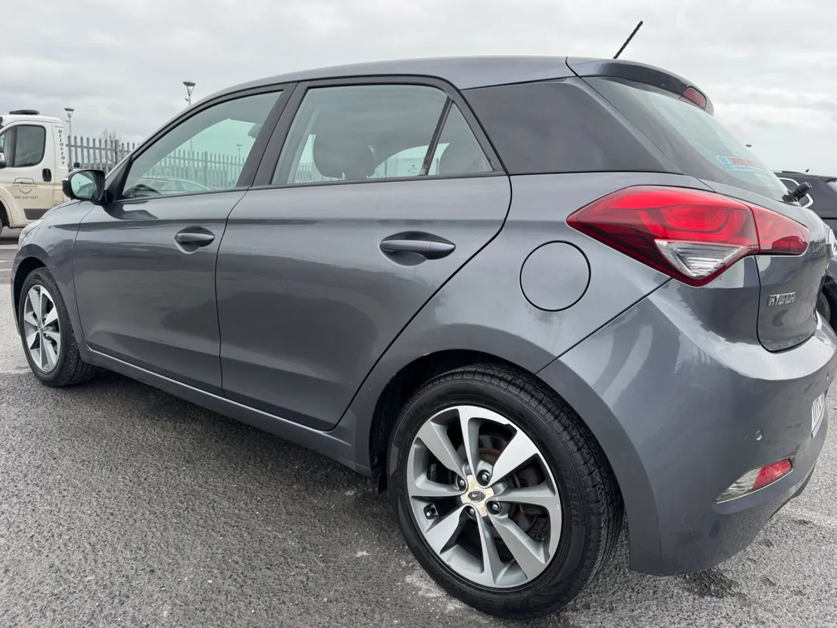 Hyundai i20 2017 deluxe model - Image 3