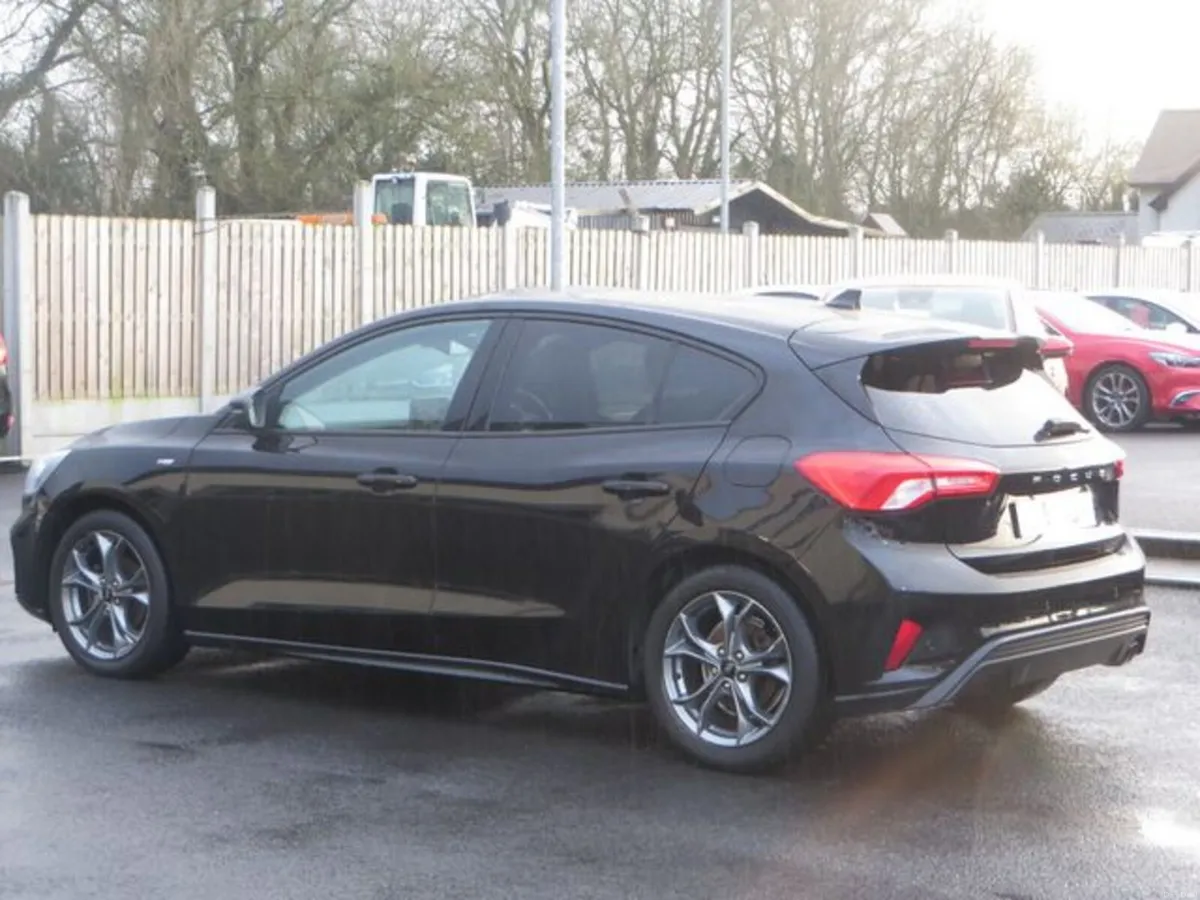 Ford Focus ST-LINE 1.5 TDCI - Image 4