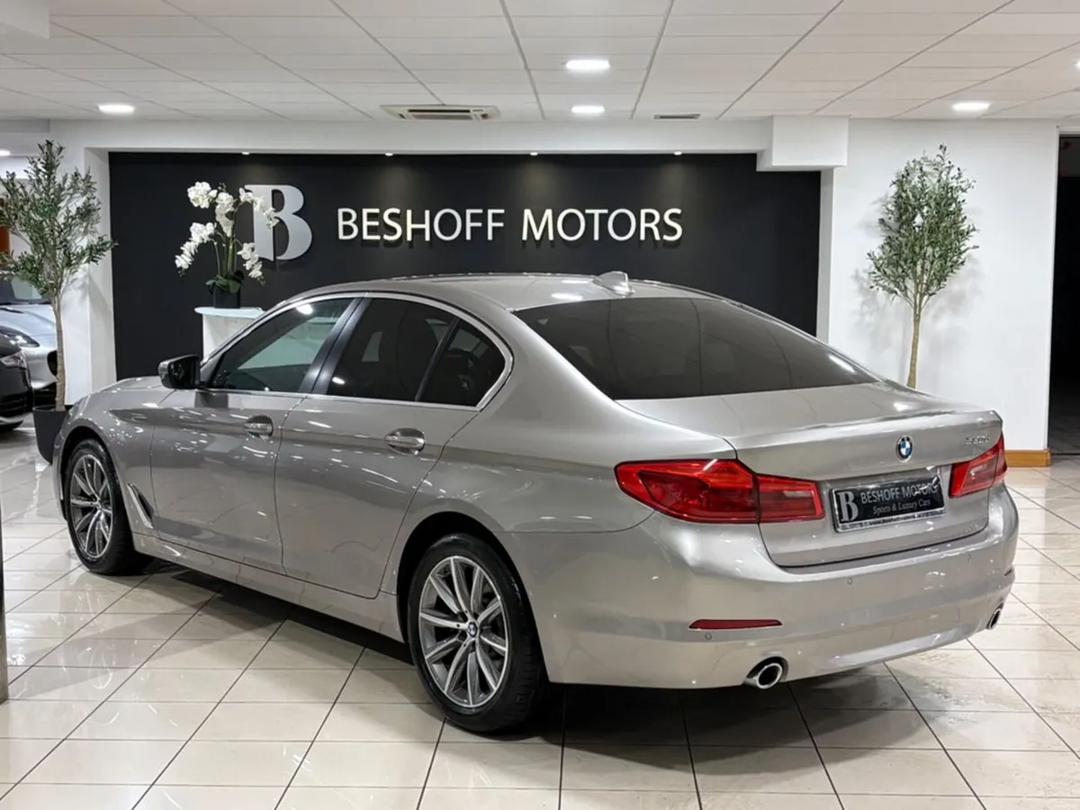 BMW 5-Series 520d SE AUTO=LOW MILES//IVORY INTERIO - Image 4