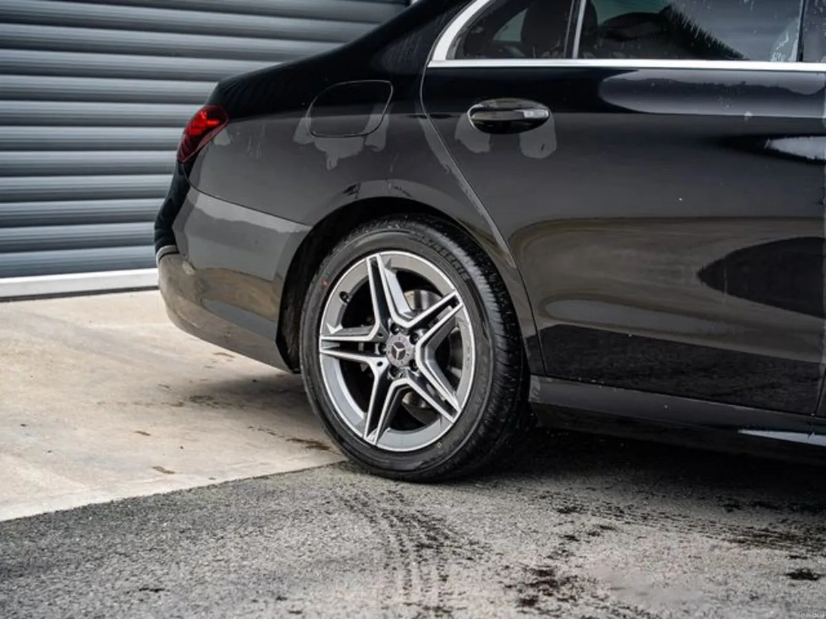 Mercedes-Benz E-Class E220D WITH IVORY INTERIOR - Image 4