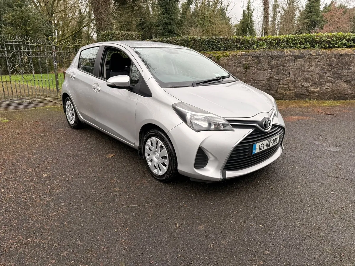 151 Toyota Yaris 1.0 petrol - Image 3