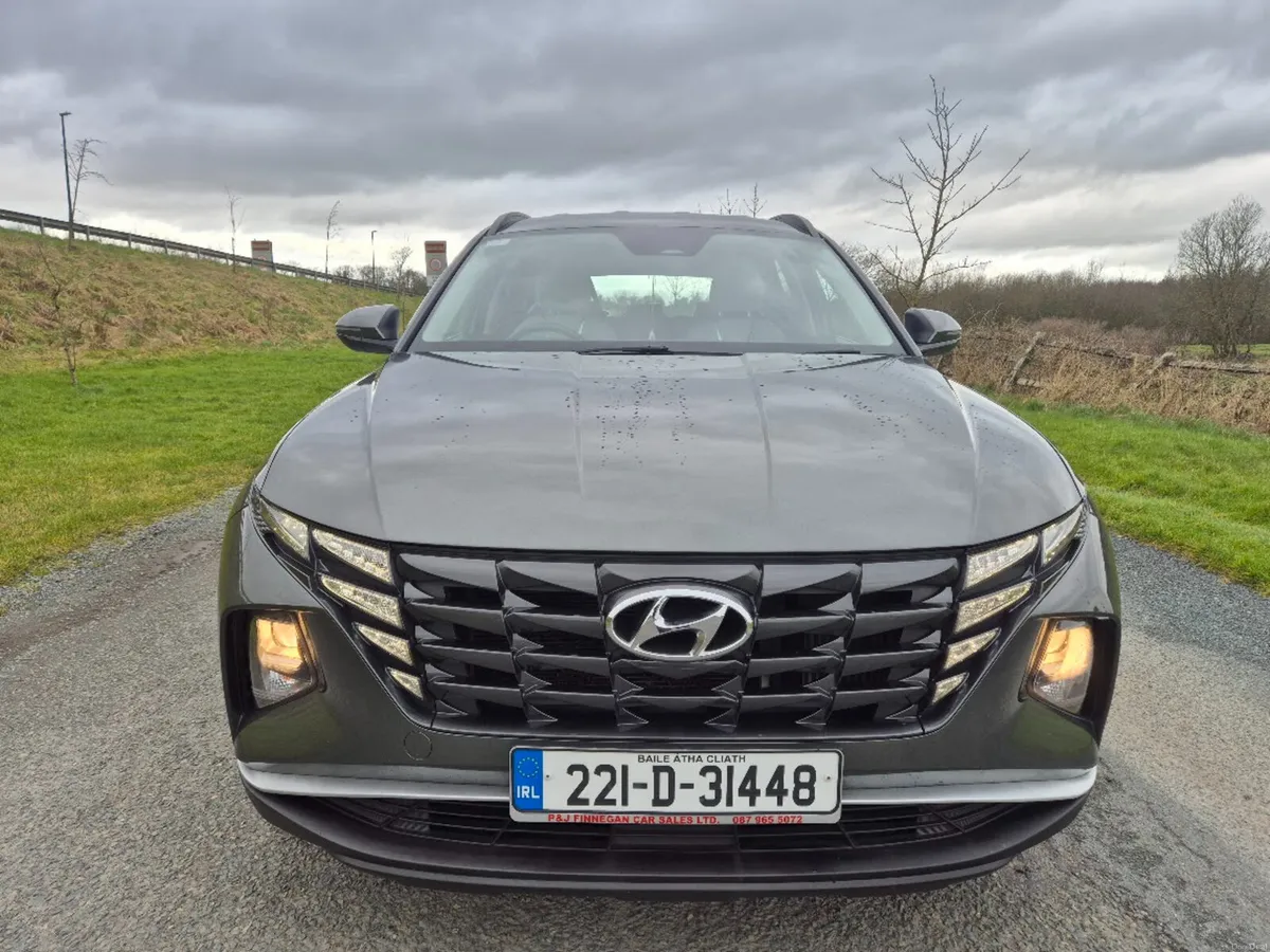 2022 (221) Hyundai Tucson IX35 EXECUTIVE 5DR - Image 2