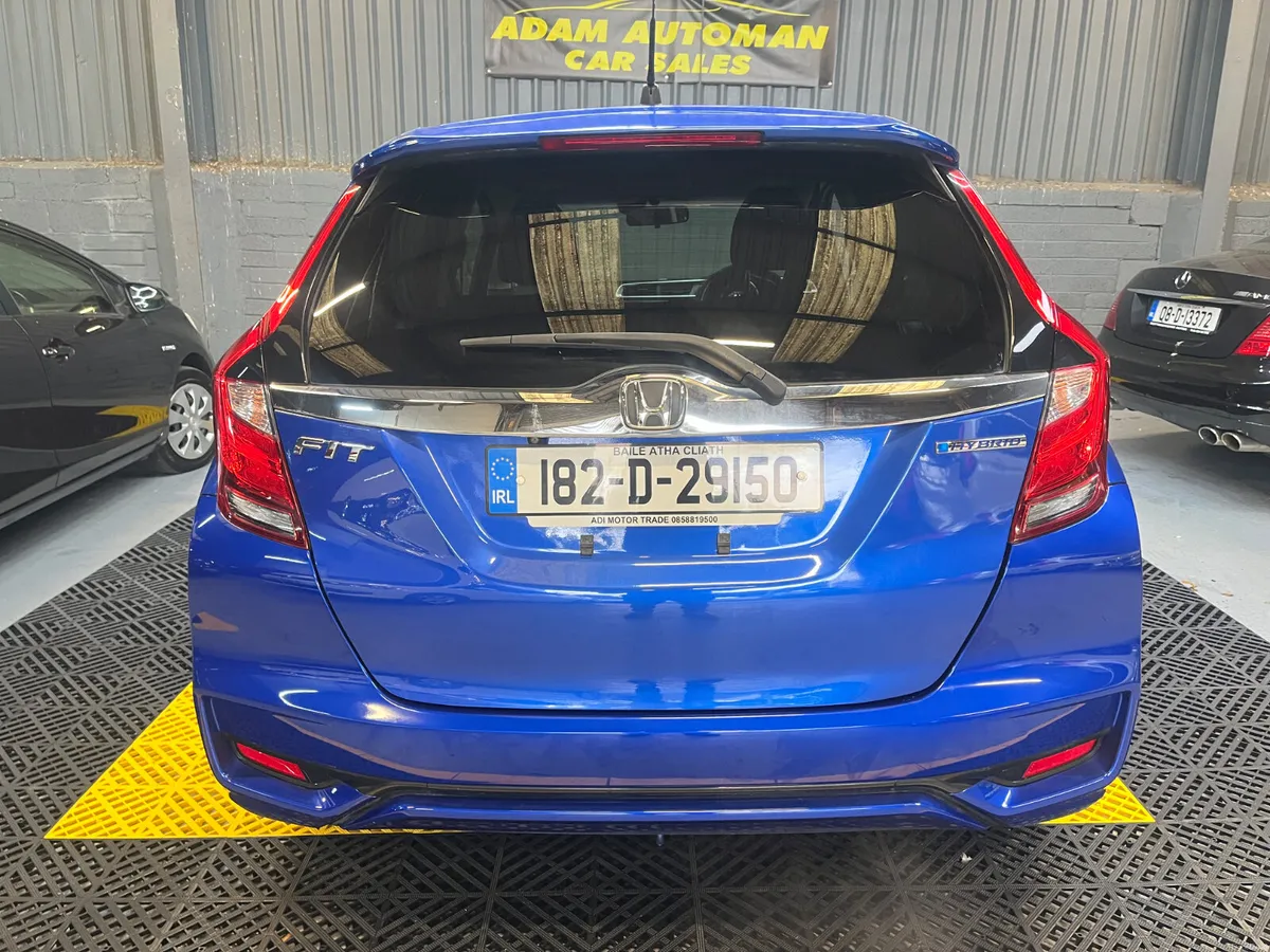Honda Fit 2018 auto low mileage - Image 4