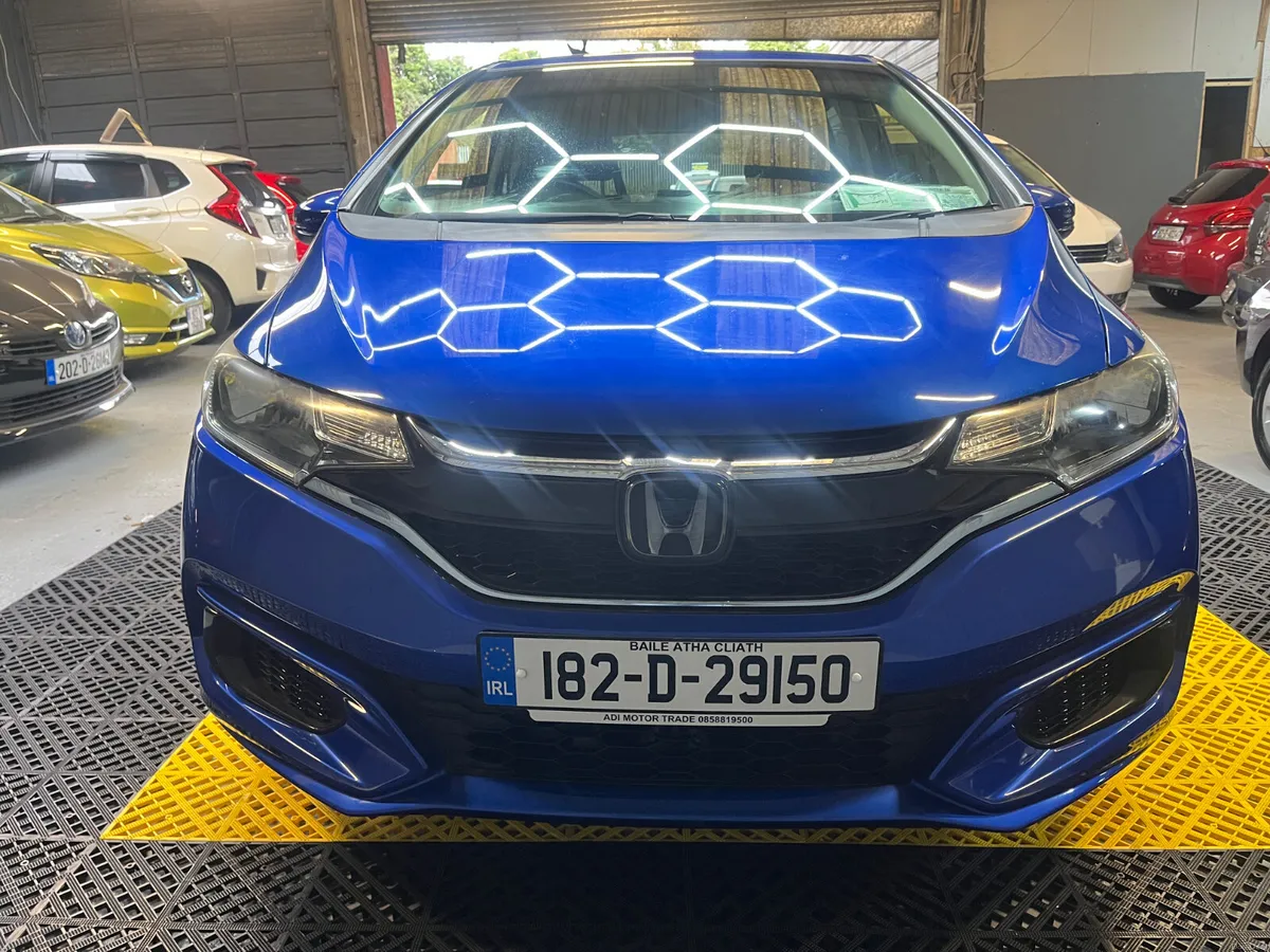 Honda Fit 2018 auto low mileage - Image 3