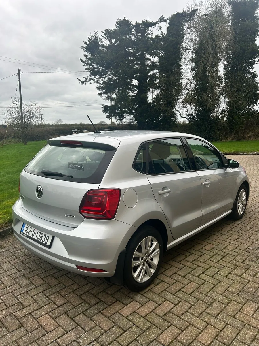 Volkswagen Silver Polo - Image 3