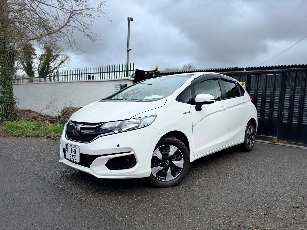 2018 HONDA FIT. 43K KMs ONLY. 2 YEAR NCT. AUTO 1.5 - Image 1