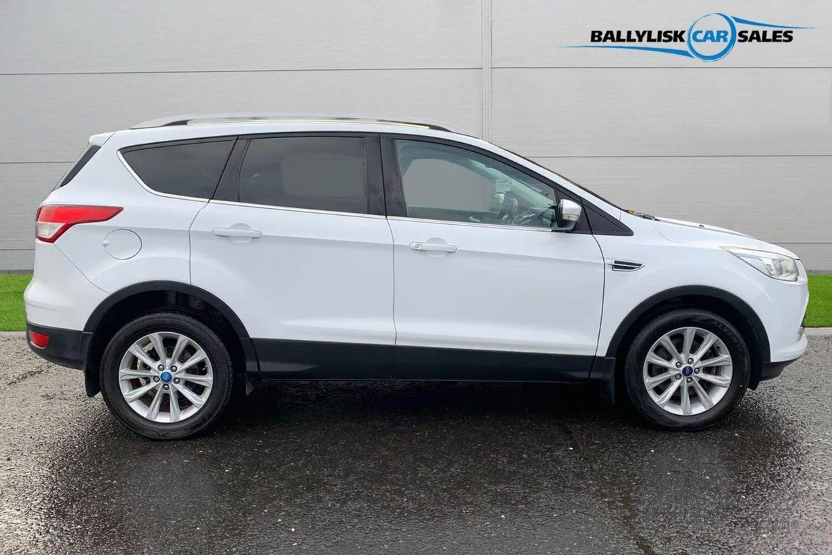 Ford Kuga 2.0 TDCi 150PS Titanium in White with 81 - Image 3