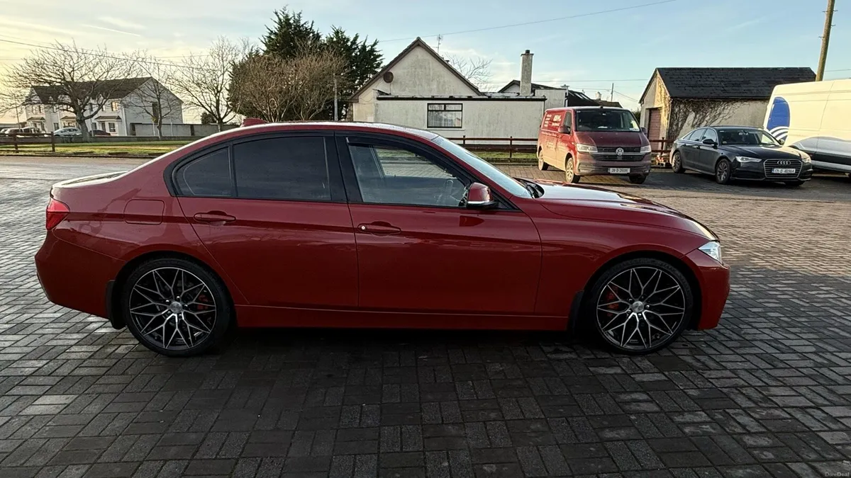 BMW 320d High Spec - Image 4