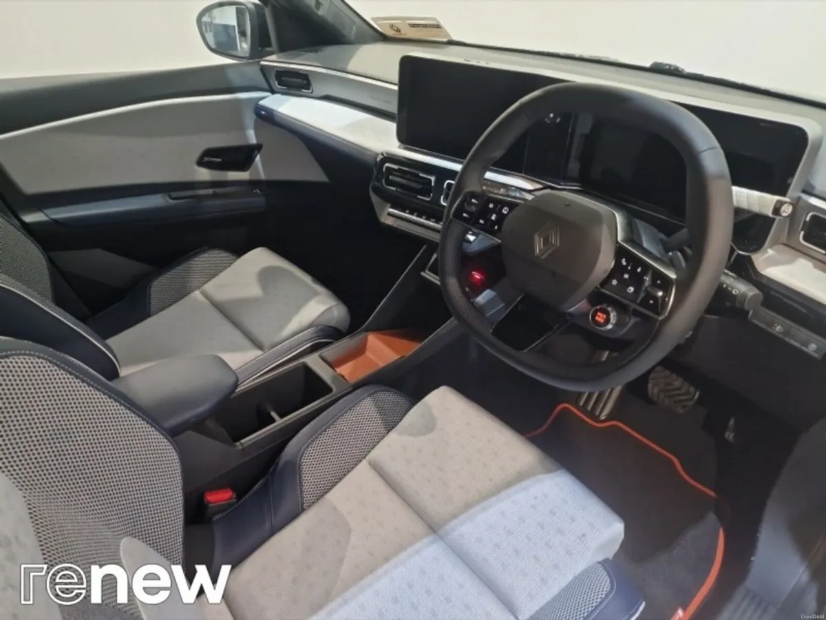 Renault 5 E-Tech Roland Garros 52Kwh 150HP - Image 6