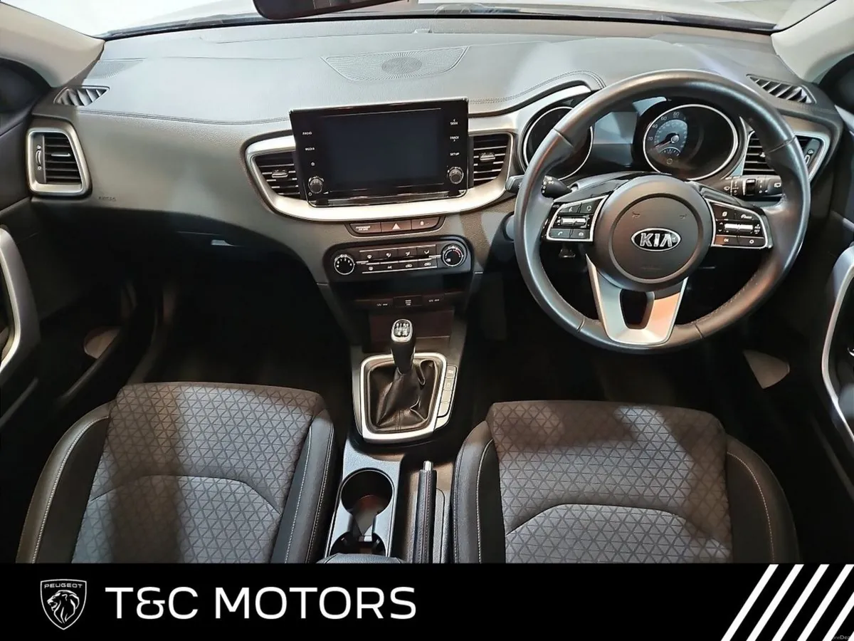 Kia Ceed 1.6 MHEV K2 - Reversing Camera, Auto Ligh - Image 2