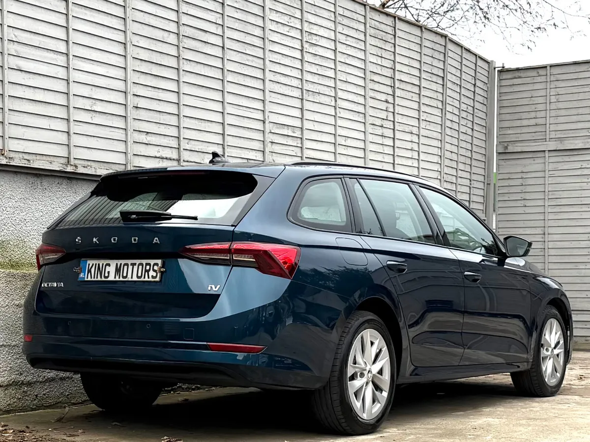 Skoda Octavia 2022 SE TECHNOLOGY PHEV / DSG AUTO - Image 3