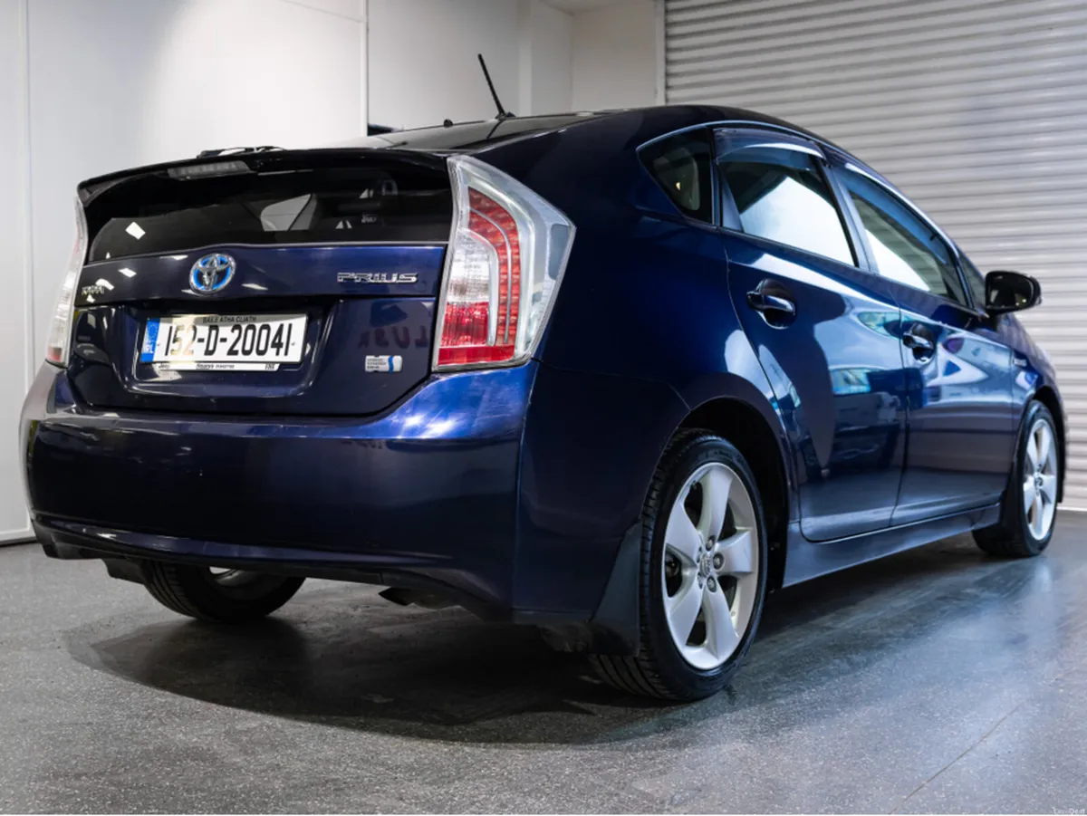 Toyota Prius HYBRID LUXURY 4DR AUTO - Image 4