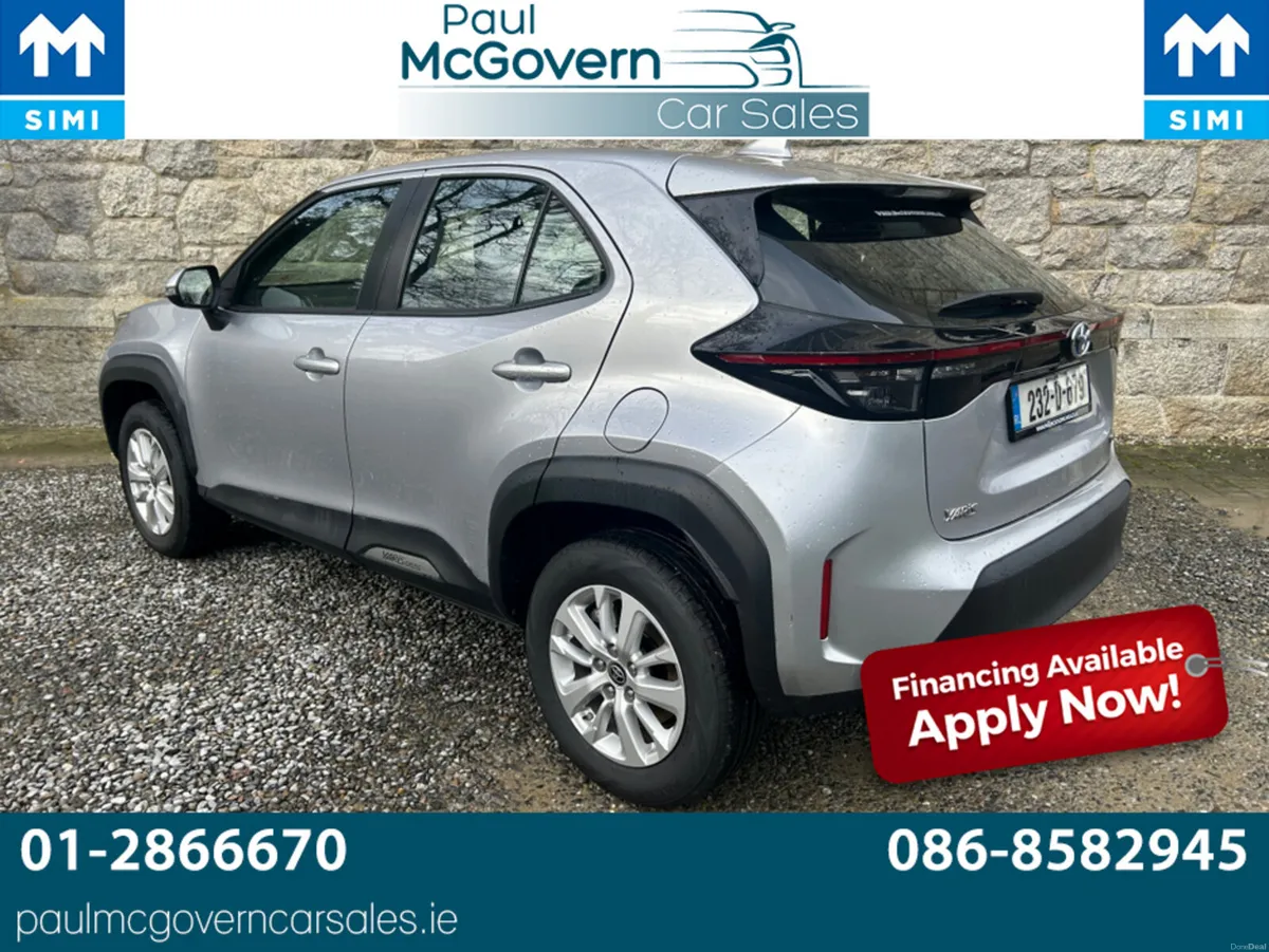 Toyota Yaris Cross CR LUNA 4DR AUTO**//**REVERSE C - Image 4