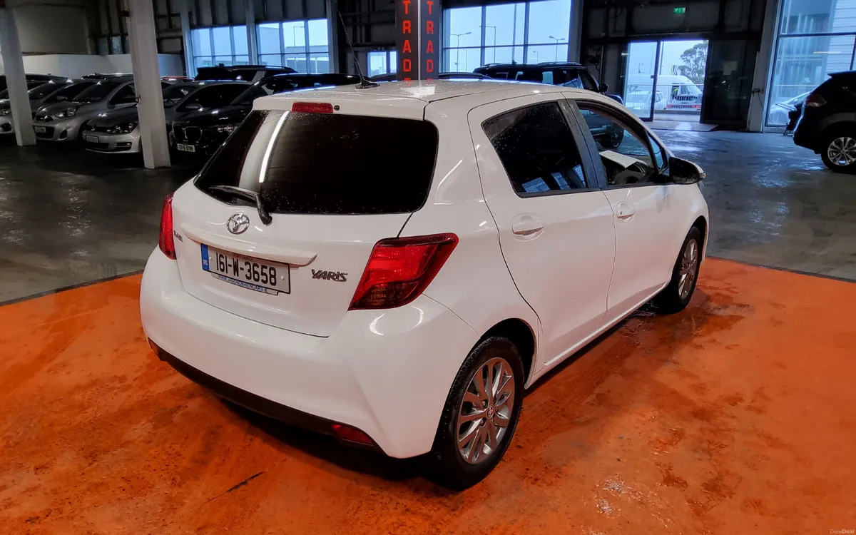 Toyota Yaris 2016 - Image 4