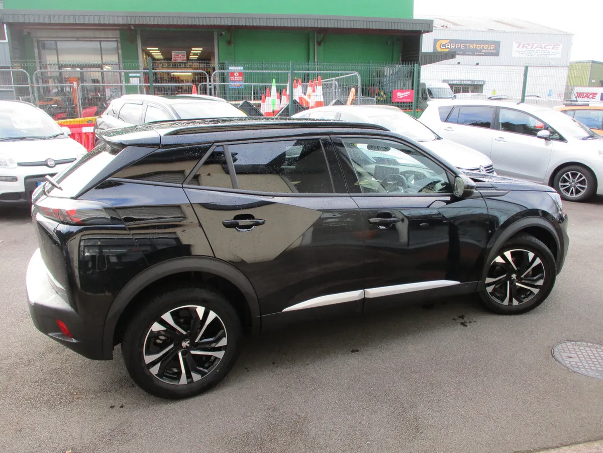Peugeot 2008 Allure 1.2 petrol  2023 - Image 4