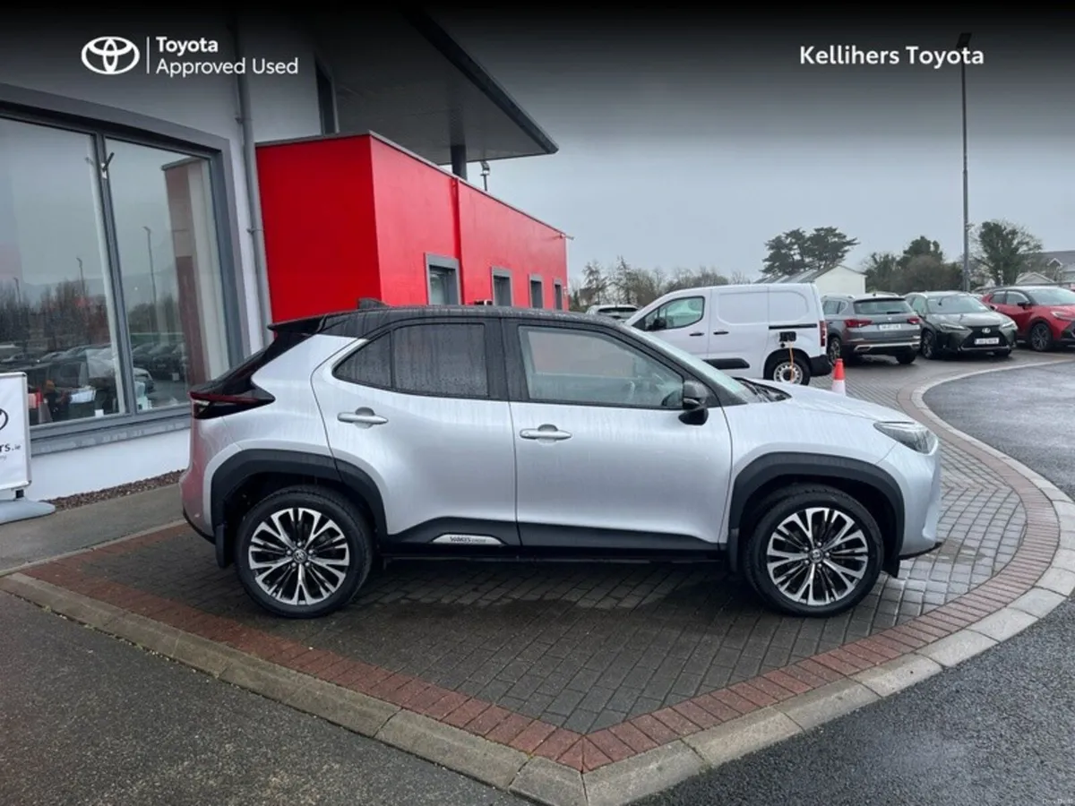 Toyota Yaris Cross HYBRID ELECTRIC SOL - Image 3