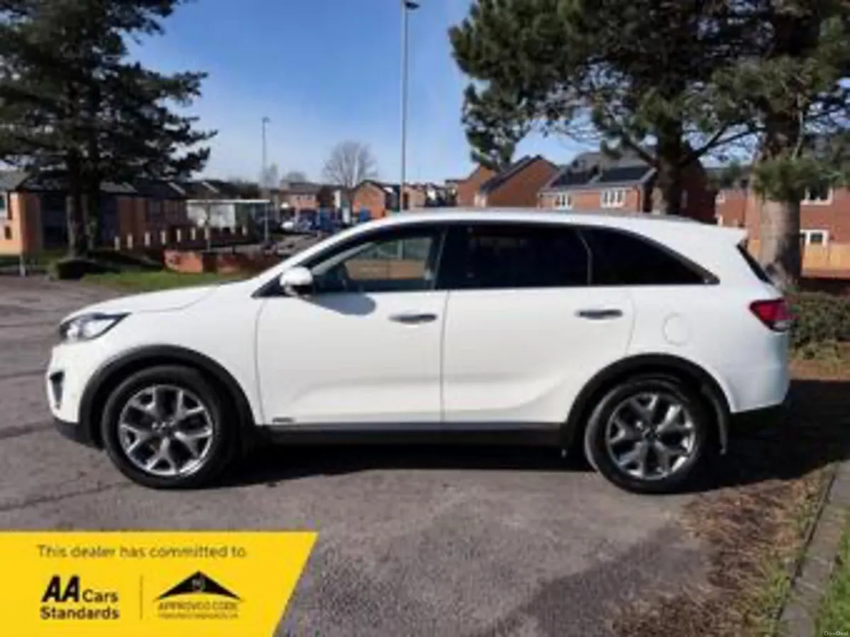 Kia Sorento 2016 Diesel Mint Condition - Image 2