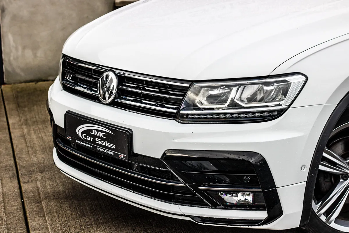 2019 VOLKSWAGEN TIGUAN R-LINE PAN ROOF - Image 3