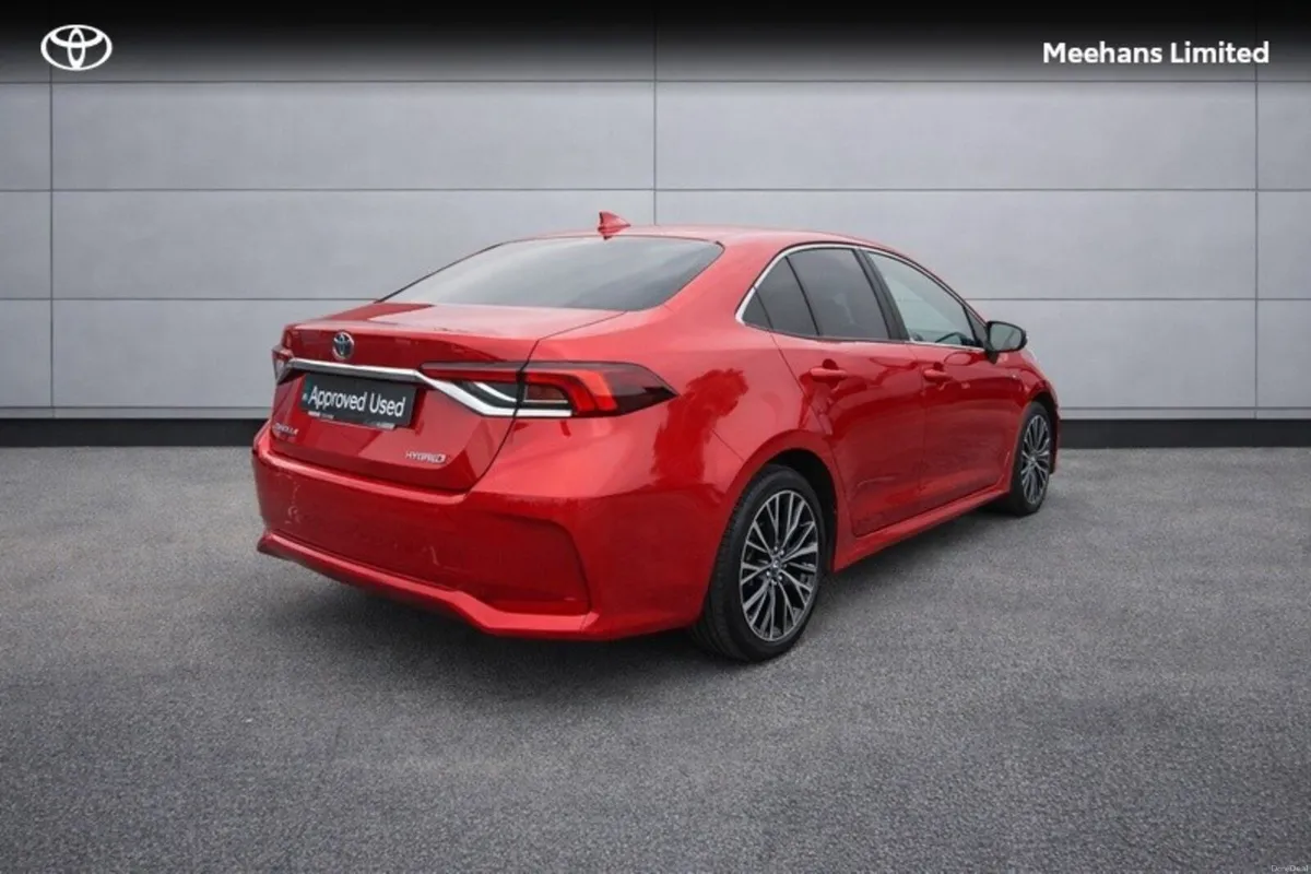 Toyota Corolla COROLLA LUNA SPORT SALOON - Image 2