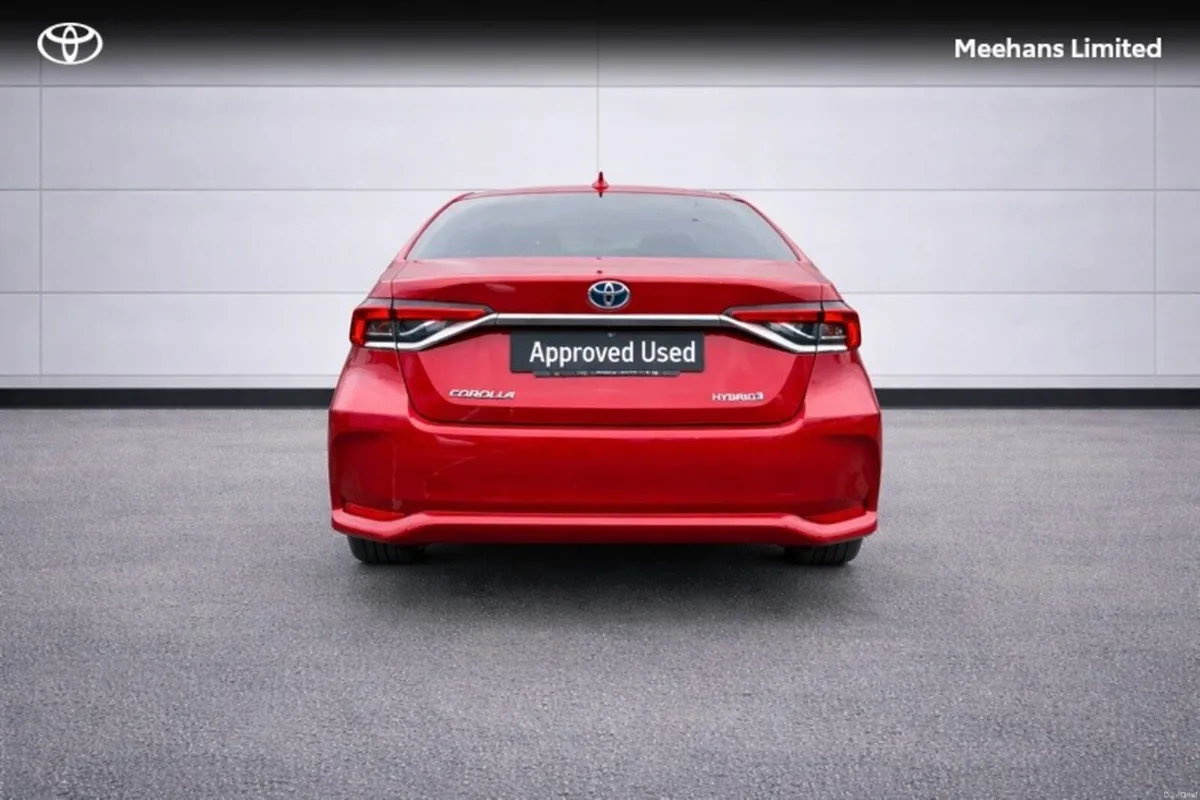 Toyota Corolla COROLLA LUNA SPORT SALOON - Image 4