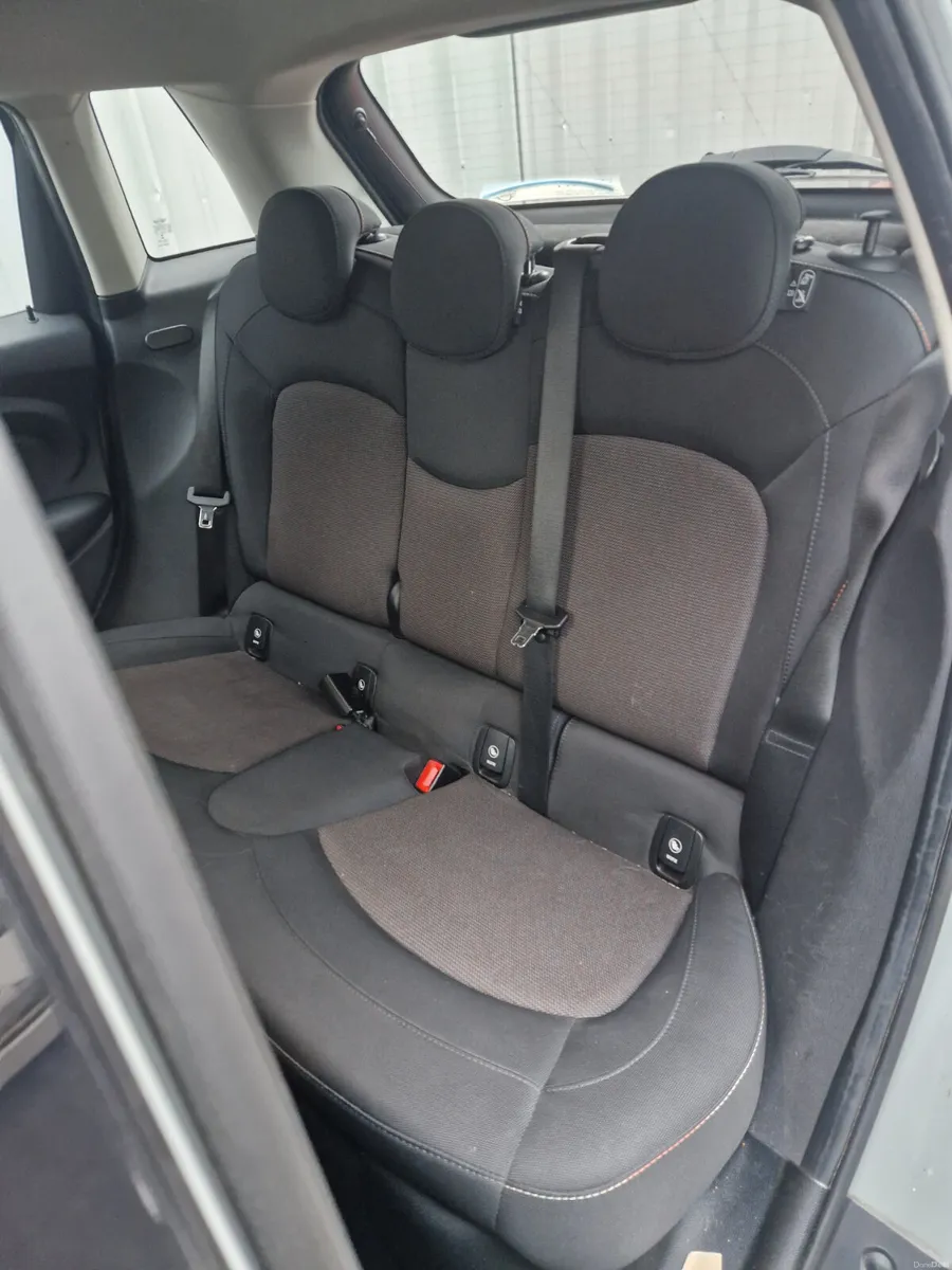 Mini Cooper AUTO , WARRANTY ,FINANCE ,VERY LOW KMS - Image 4