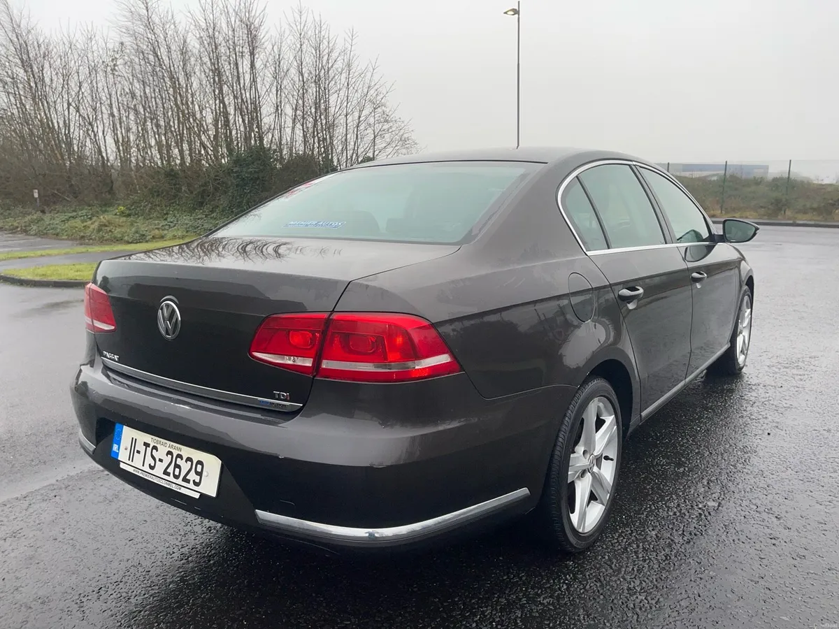 2011 Volkswagen Passat - Image 4