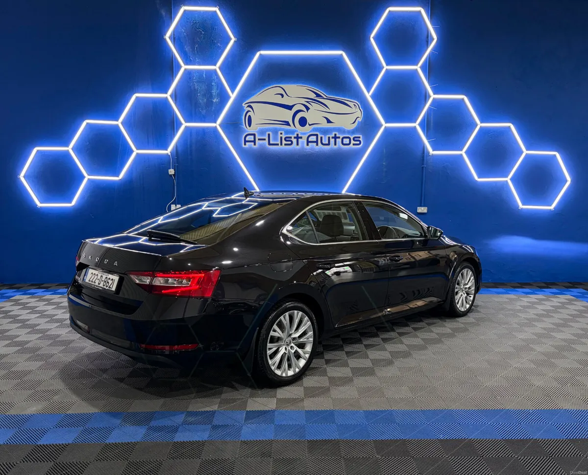 Skoda Superb 2.0TDI DSG STYLE / FINANCE AVAILABLE - Image 3