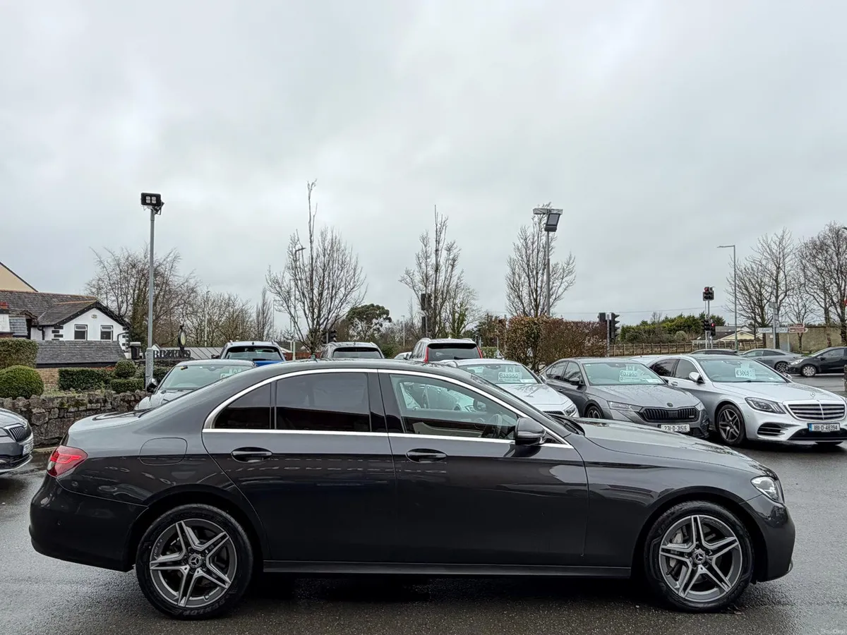 221 Mercedes-Benz E300DE AMG Line *Great Spec* - Image 4